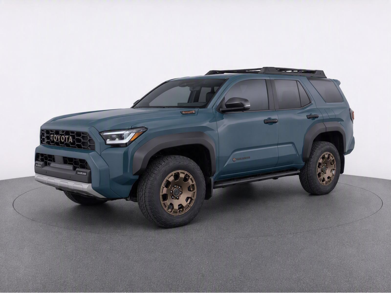 Used 2025 Toyota 4Runner Trailhunter AWD/4WD image 2