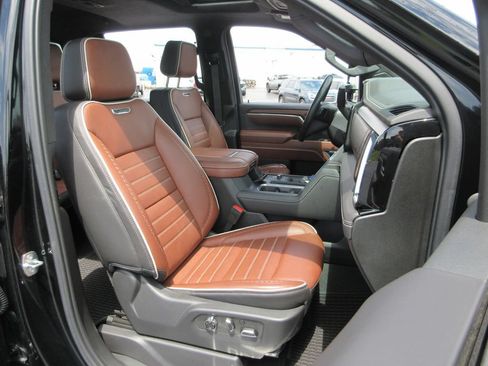 Used 2024 GMC Sierra 2500 Denali Ultimate AWD/4WD image 27