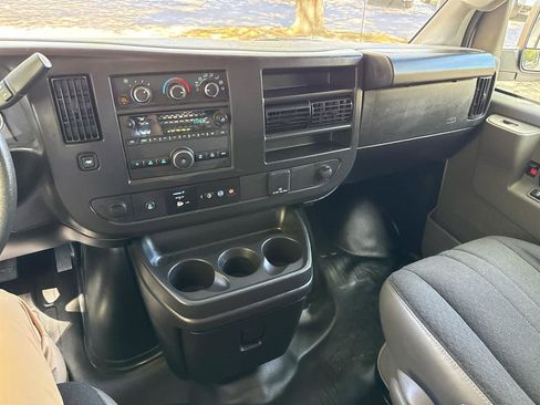 Used 2024 GMC Savana 2500 w/ Driver Convenience Package image 21