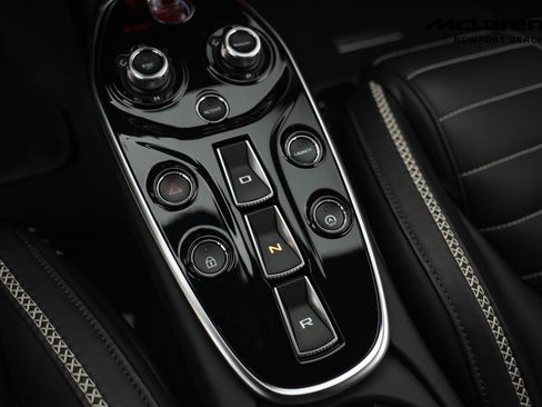 Used 2025 McLaren GTS image 32