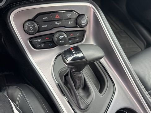 Used 2022 Dodge Challenger SXT w/ Plus Package image 22