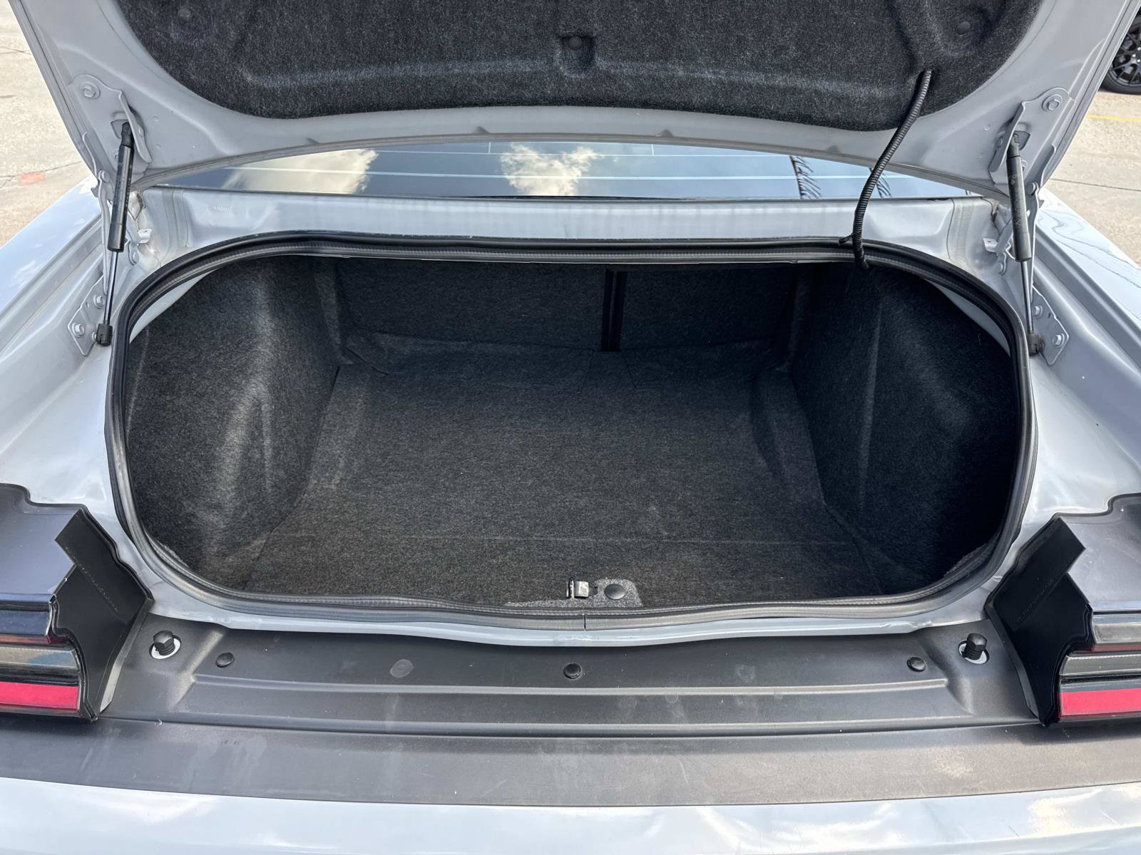 Used 2021 Dodge Challenger R/T Scat Pack RWD image 8