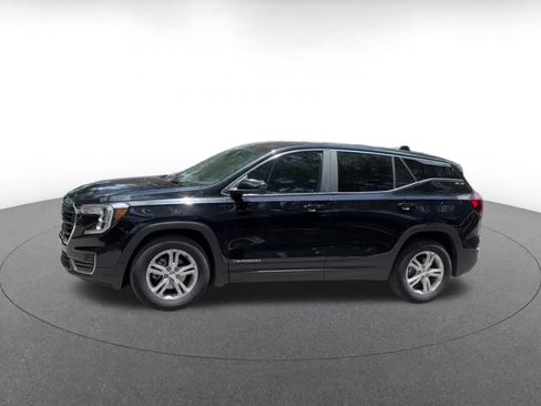 Used 2024 GMC Terrain SLE FWD image 9
