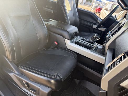 Used 2016 Ford F150 Lariat image 11