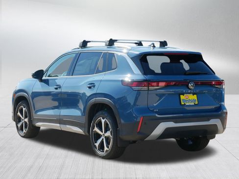 New 2025 Volkswagen Tiguan SE AWD/4WD image 2