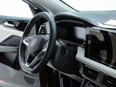 New 2026 Volkswagen Taos S image 34