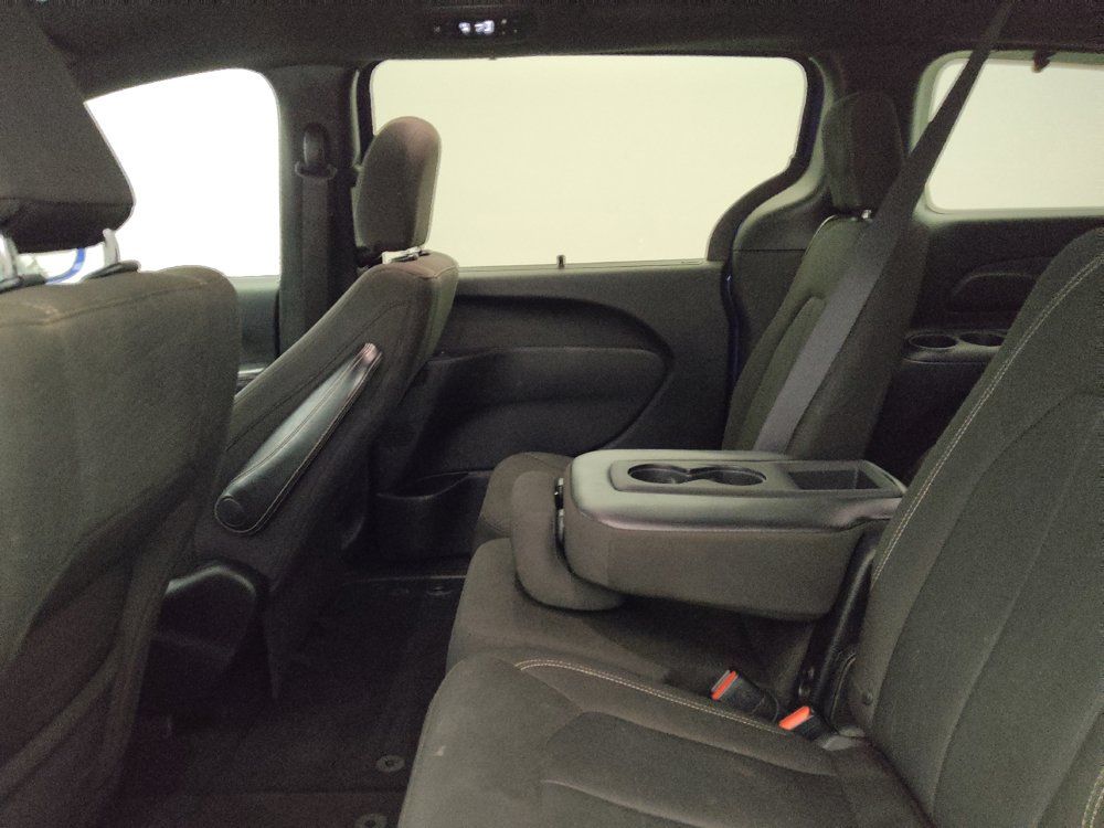 Used 2018 Chrysler Pacifica Touring Plus w/ S Appearance Package FWD image 18