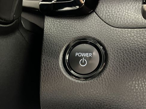 Used 2025 Toyota Camry SE AWD/4WD image 34