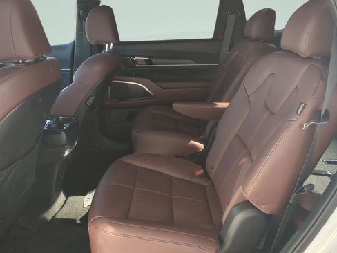 Used 2024 Kia Telluride SX image 12