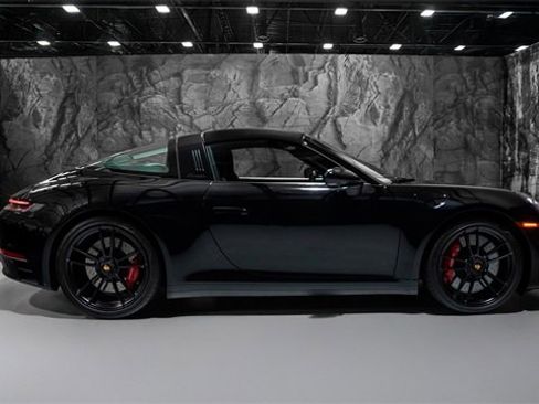 Used 2024 Porsche 911 Targa 4 GTS image 22