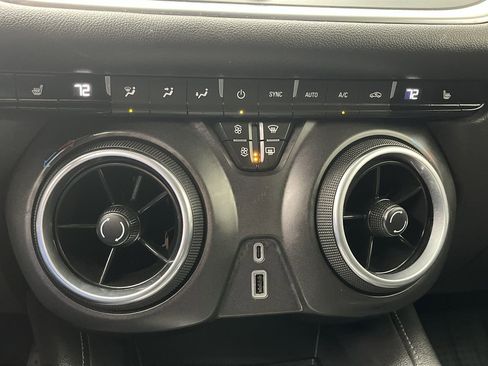 Used 2019 Chevrolet Blazer LT image 21