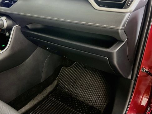 Used 2025 Toyota RAV4 XLE w/ Convenience Package FWD image 34