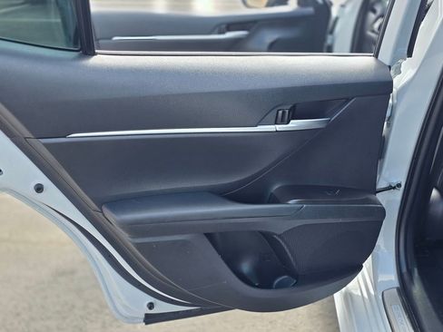Used 2023 Toyota Camry SE w/ Protection Package (Q2) (TMS) FWD image 18