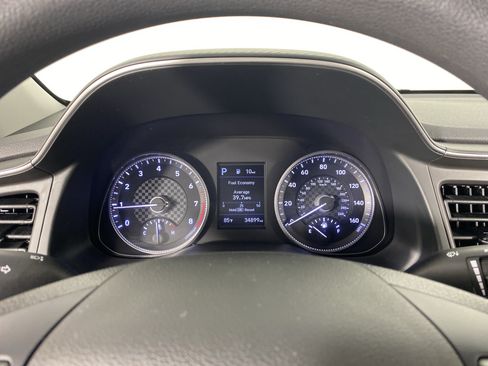 Used 2020 Hyundai Elantra SE FWD image 20