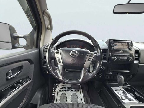 Used 2015 Nissan Titan SV w/ SV Value Truck Package image 8