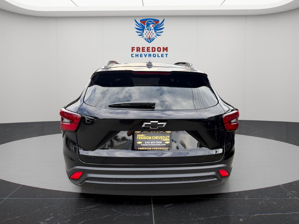 New 2026 Chevrolet Trax LT w/ Driver Confidence Package FWD image 6