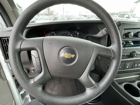 Used 2025 Chevrolet Express 3500 LT w/ LT Preferred Equipment Group RWD image 31