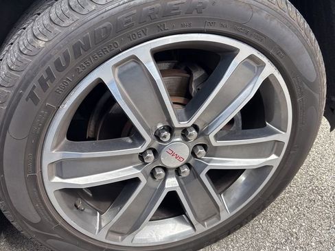 Used 2017 GMC Acadia Denali w/ Technology Package AWD/4WD image 12