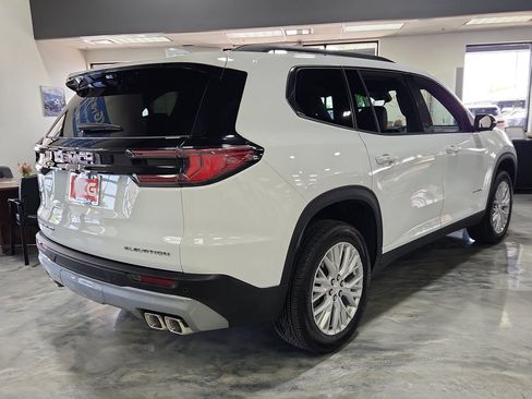 New 2026 GMC Acadia Elevation w/ Elevation Premium Package AWD/4WD image 4