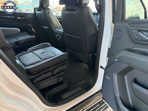 Used 2024 GMC Yukon Denali w/ Denali Reserve Package image 7
