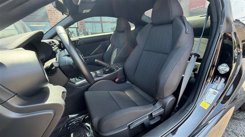 Used 2023 Toyota GR86 RWD image 19
