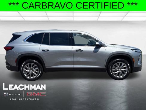 Used 2026 Buick Enclave Preferred AWD/4WD image 2