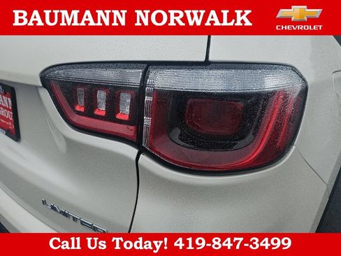 Used 2019 Jeep Compass Limited AWD/4WD image 27