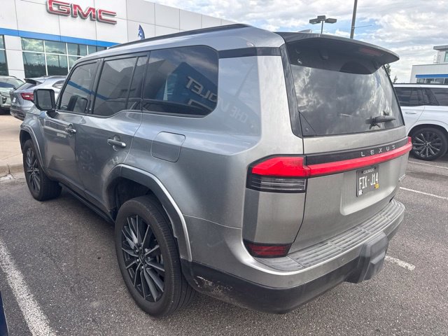 Used 2025 Lexus GX 550 w/ Accessory Package (2T) AWD/4WD image 2
