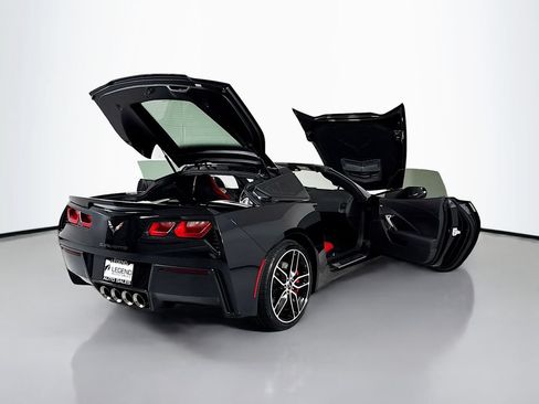 Used 2019 Chevrolet Corvette Stingray Coupe w/ Carbon Flash Badge Package RWD image 25