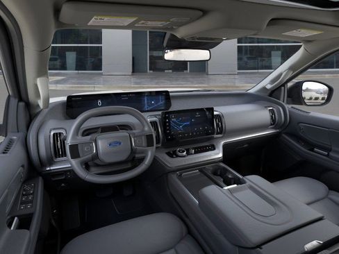 New 2025 Ford Expedition Max Active image 11