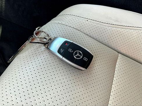 Used 2020 Mercedes-Benz GLS 450 4MATIC image 35