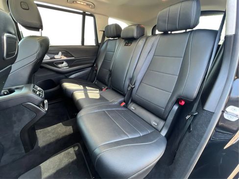 Used 2020 Mercedes-Benz GLS 450 4MATIC image 17