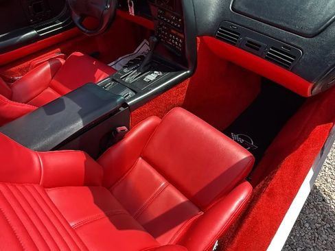 Used 1996 Chevrolet Corvette Coupe RWD image 31