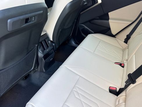 Used 2025 BMW X3 xDrive30i w/ Convenience Package image 26