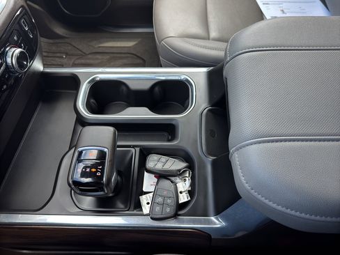 Used 2023 GMC Sierra 1500 SLT w/ SLT Convenience Package image 26