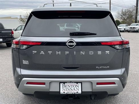 Used 2024 Nissan Pathfinder Platinum w/ Cargo Package image 4