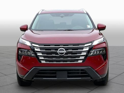 Used 2024 Nissan Rogue SV w/ SV Premium Package FWD image 4