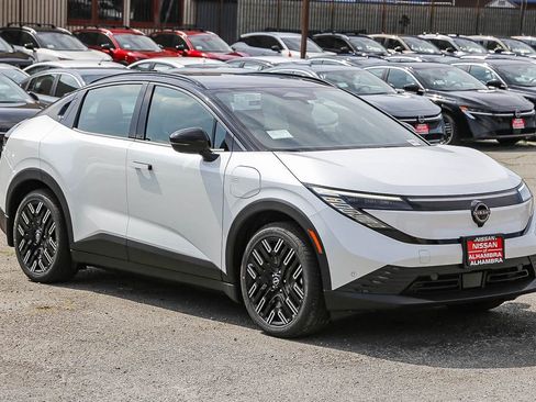 New 2026 Nissan Leaf Platinum+ w/ Cargo Package (Platinum+) FWD image 4