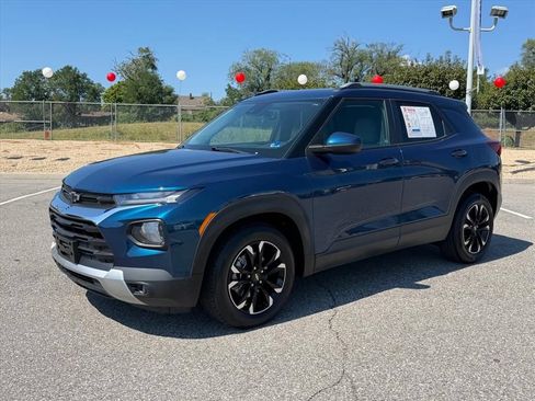 Used 2021 Chevrolet TrailBlazer LT w/ Convenience Package FWD image 9