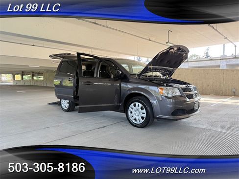 Used 2018 Dodge Grand Caravan SE w/ Power Convenience Group I FWD image 27