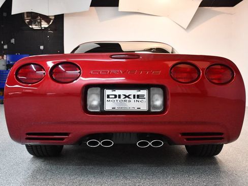 Used 2002 Chevrolet Corvette Coupe w/ Preferred Equipment Group2 RWD image 12