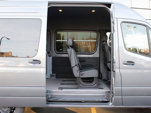 Used 2026 Mercedes-Benz Sprinter 2500 image 7