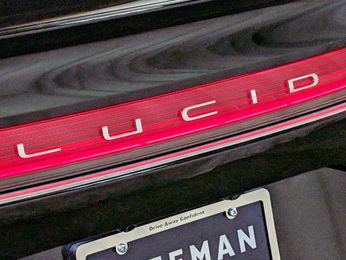 Used 2024 Lucid Air Touring AWD/4WD image 14