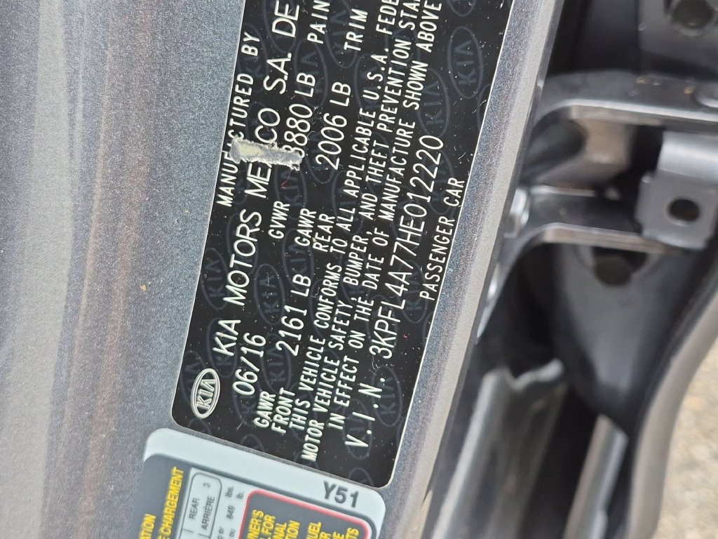 Used 2017 Kia Forte S FWD image 26