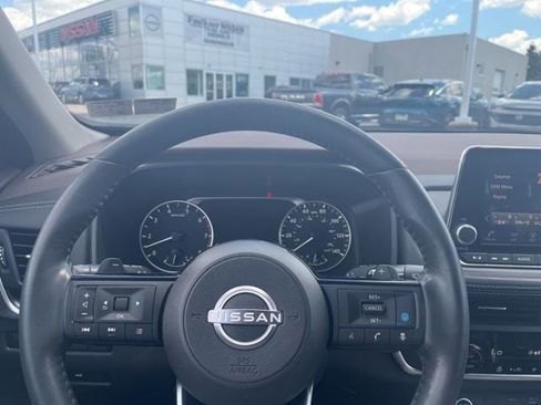 Certified 2023 Nissan Rogue SV w/ SV Premium B Package AWD/4WD image 16