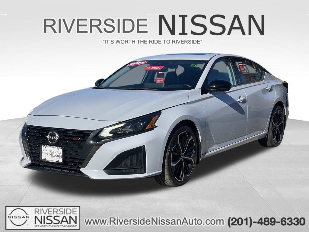 Certified 2024 Nissan Altima 2.5 SR w/ SR Premium Package FWD image 1