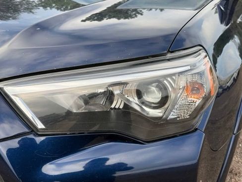Used 2021 Toyota 4Runner Limited AWD/4WD image 9