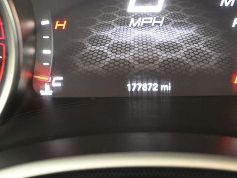 Used 2015 Dodge Charger SXT image 13