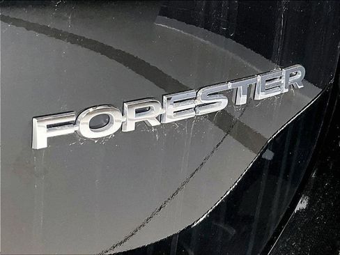 Used 2022 Subaru Forester Limited image 27