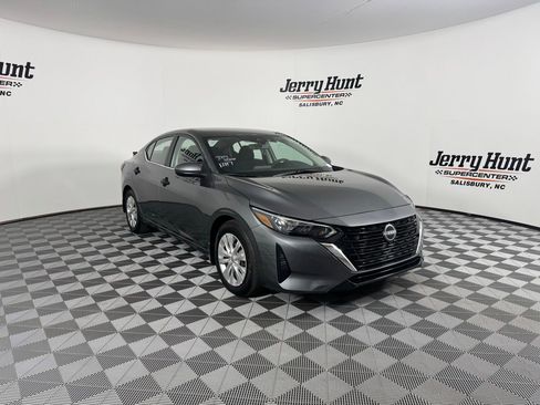 Used 2025 Nissan Sentra S image 7